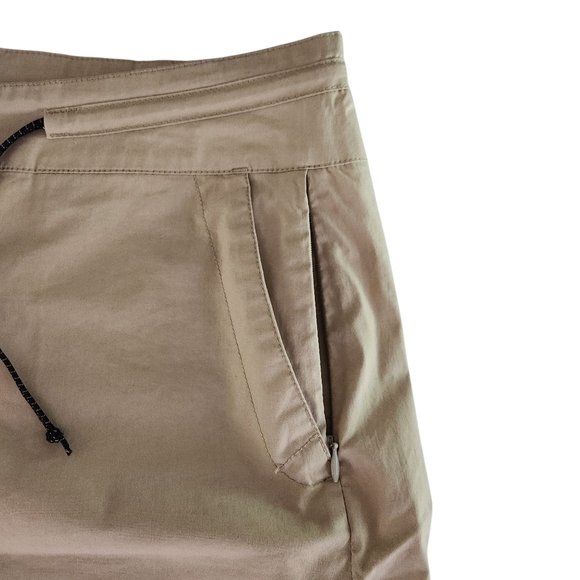 WOOLRICH Women's Khaki Stretch Walking Shorts size 10 - Picture 4 of 10